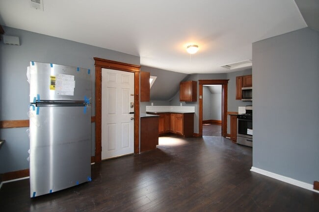 Building Photo - No DEPOSIT! Beautiful 2 bedroom