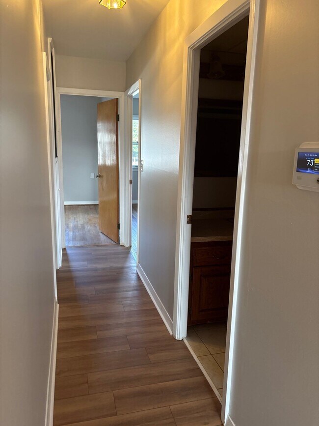 Building Photo - 1305 Abbeywood Rd