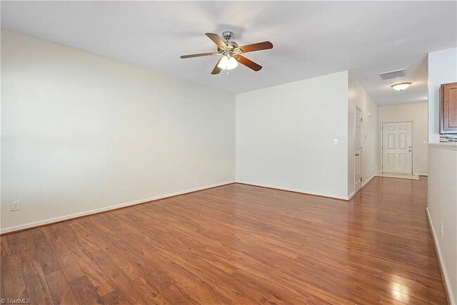 Building Photo - Build Equity While Leasing - Lease to Own