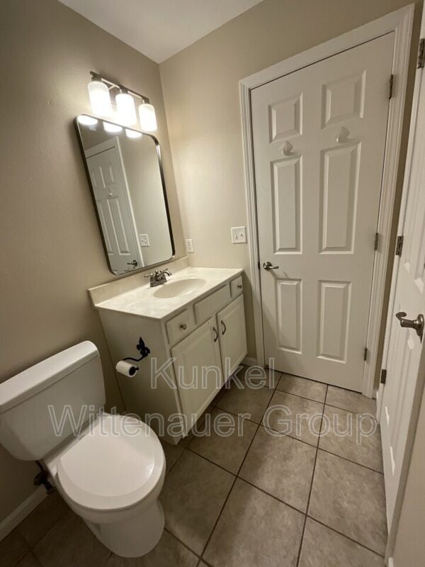 Building Photo - 601 Whetstone Ln