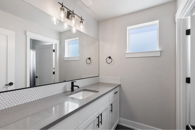 Building Photo - Beautiful 3-Bed Home in Petrosa with Resort-Style Amenities!