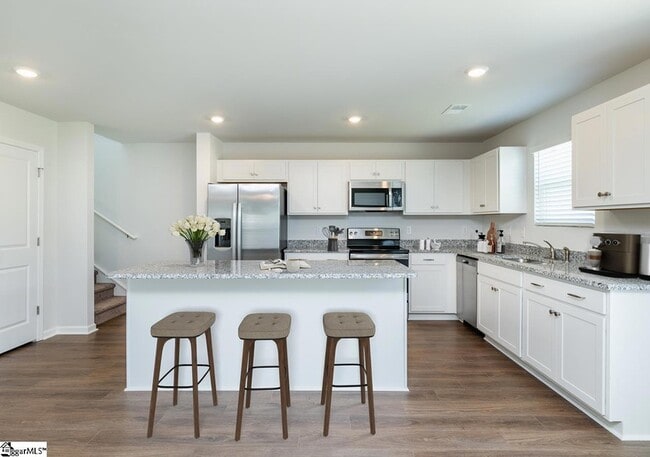 Building Photo - 528 Broadrum St