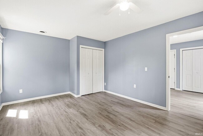 Building Photo - 515 Ward Dr