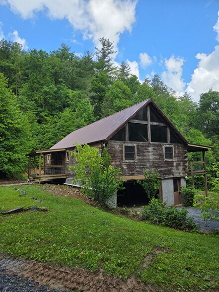 Building Photo - 150 Joe English Rd