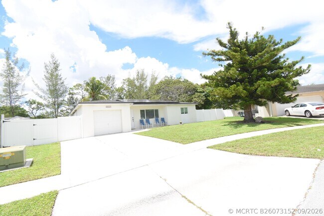 Building Photo - 22047 Caldera Ave