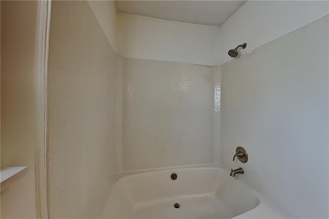 Building Photo - 5784 Shoal Creek Dr