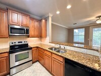 Building Photo - Spacious 3Bed/2.5Bath Townhouse in Quiet Neighborhood in Santa Rosa Beach