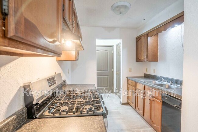 Building Photo - 4229 S 35th W Ave