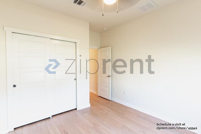 Building Photo - 301 Gidran Trail