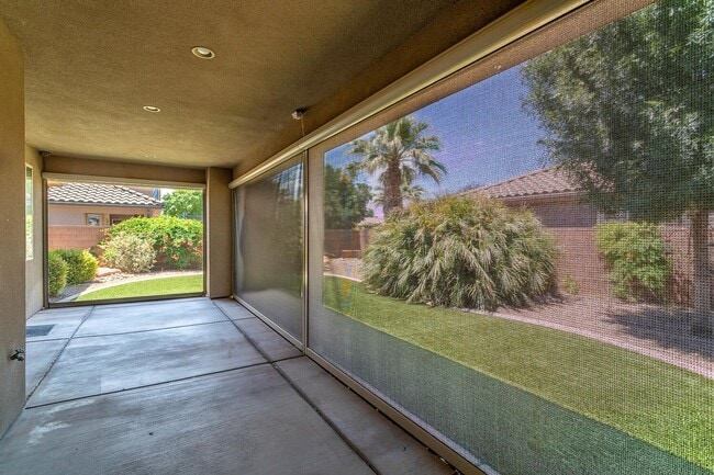 Building Photo - Washington Fields Home with Casita!