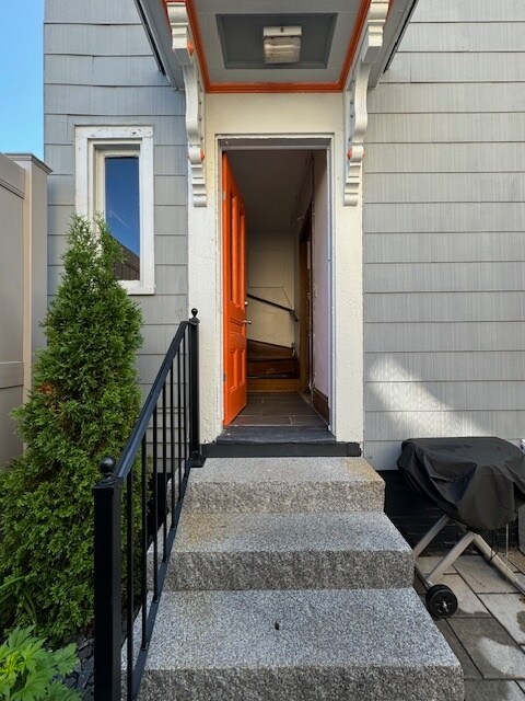 Building Photo - 91 Gray St