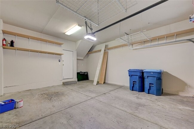 Building Photo - 8744 Traveling Breeze Ave