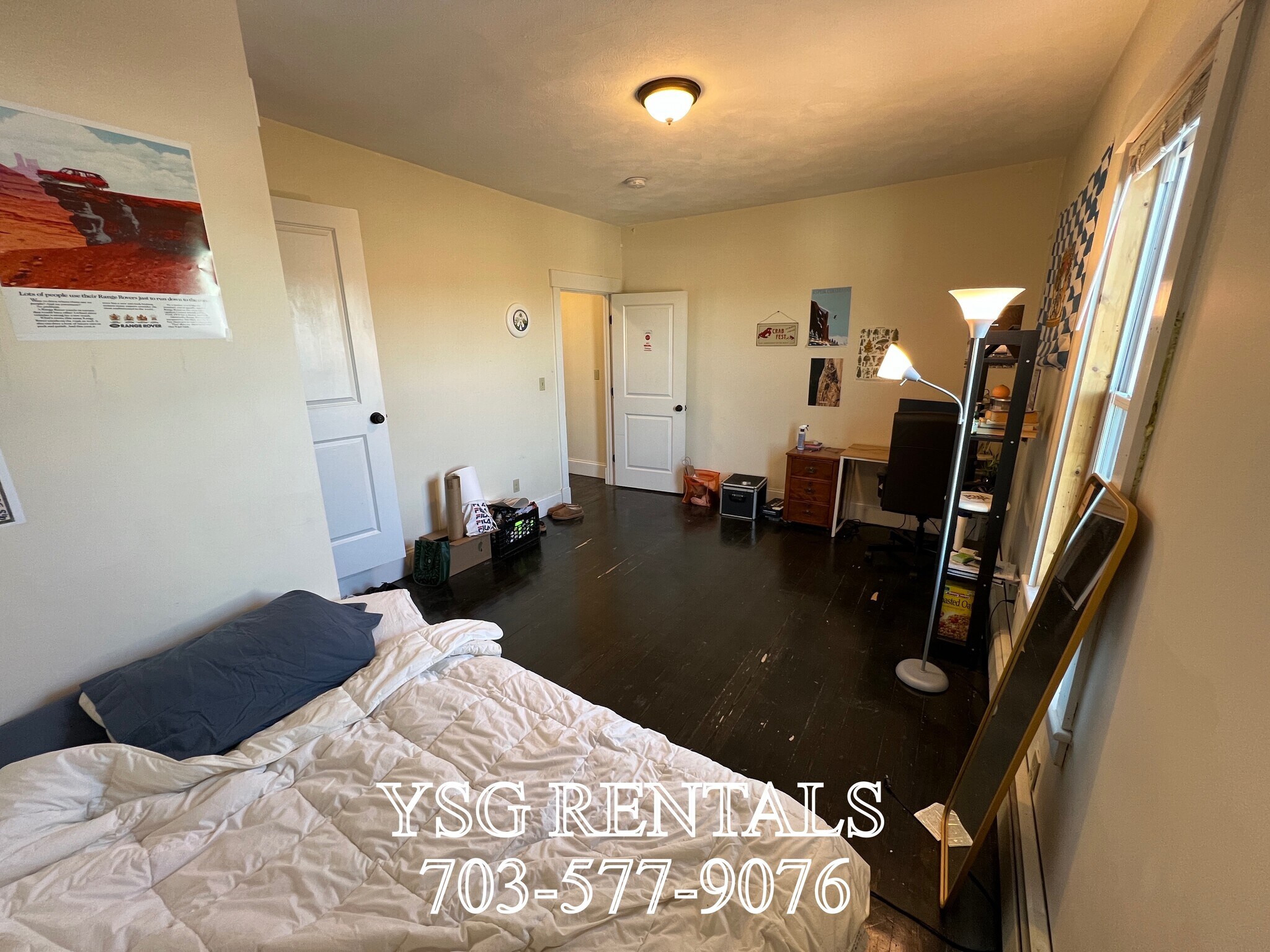 Building Photo - 4 Romar Ter