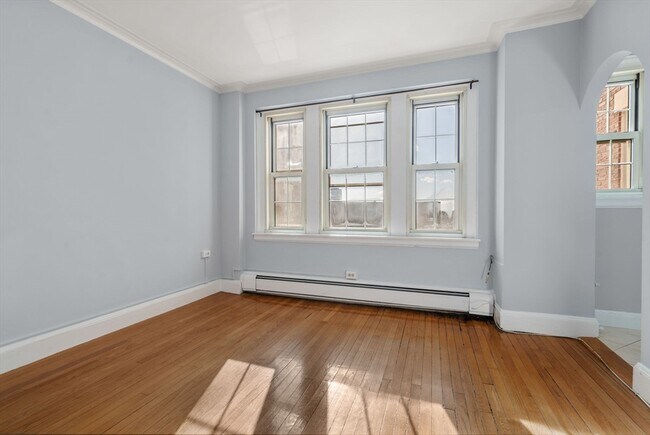 Building Photo - 1450-1454-1454 Beacon St