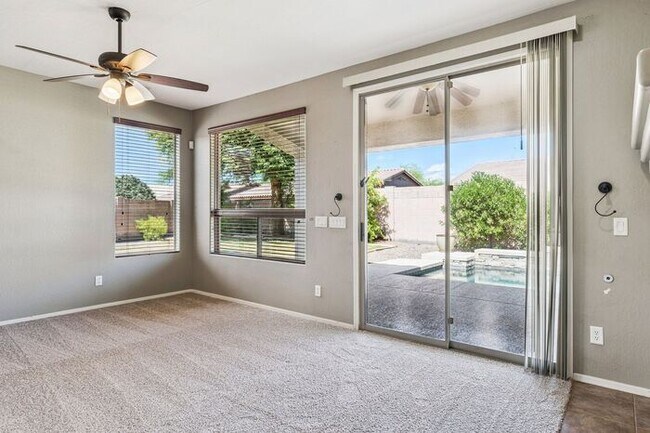 Building Photo - Beautiful 4 bedroom three bath home!