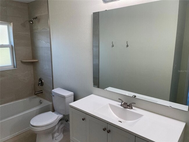 Building Photo - 110 Dewitt Ct