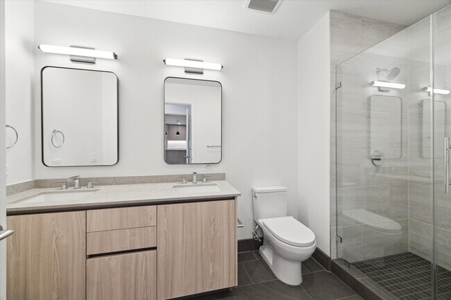 Building Photo - 1 Riva Row