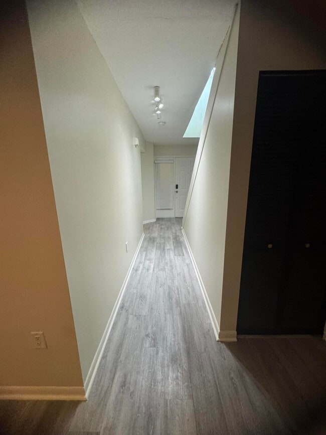 Building Photo - 20818 San Simeon Way