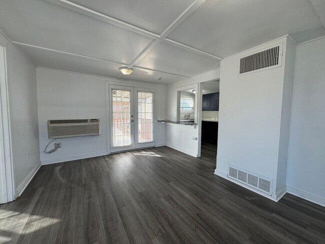 Building Photo - MOVE IN SPECIAL!!!  2BR/1BA House w/ bonus room available FOR RENT NOW!
