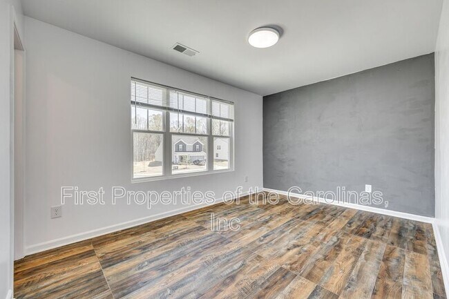 Building Photo - 1131 Ava Trail Ln