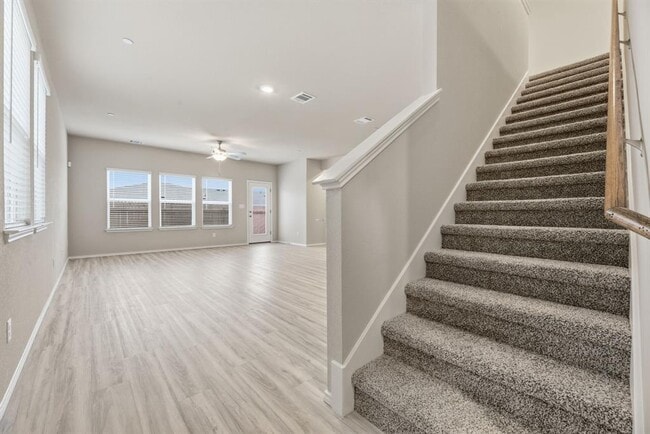 Building Photo - 12809 Village Spun Plz