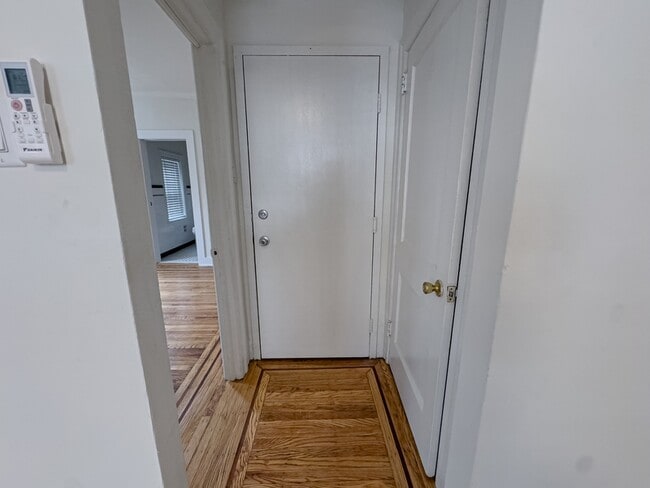 Building Photo - 1223 N Franklin St