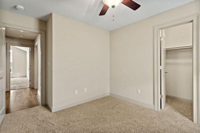 Building Photo - 1811 Trellis Ln