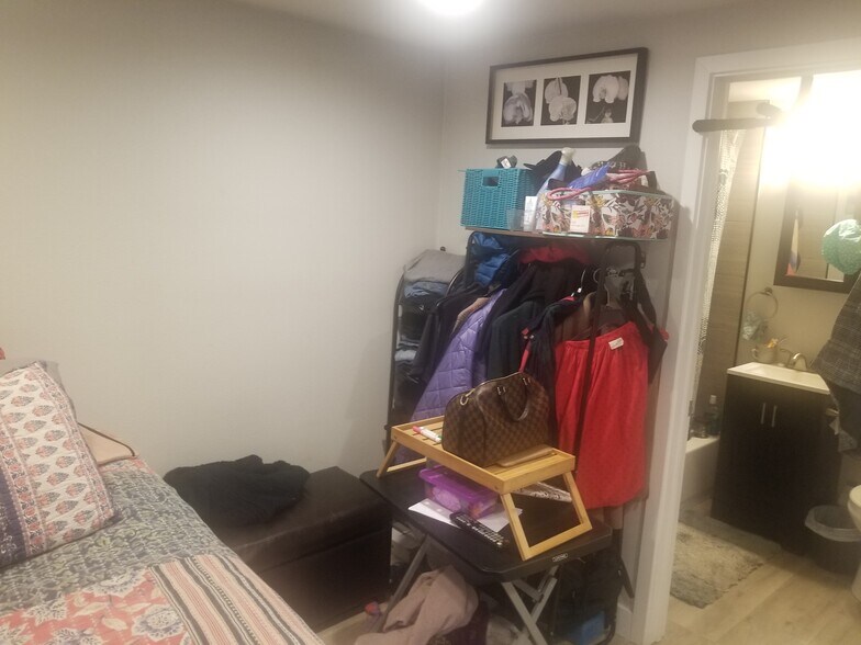 Building Photo - 3500 E 58th St