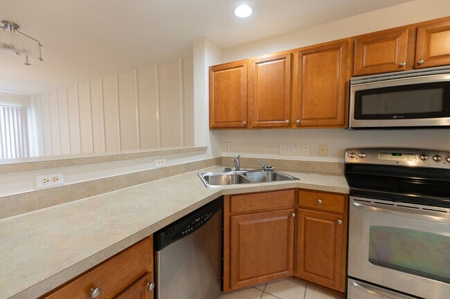 Building Photo - 306 Snowy Owl Ct