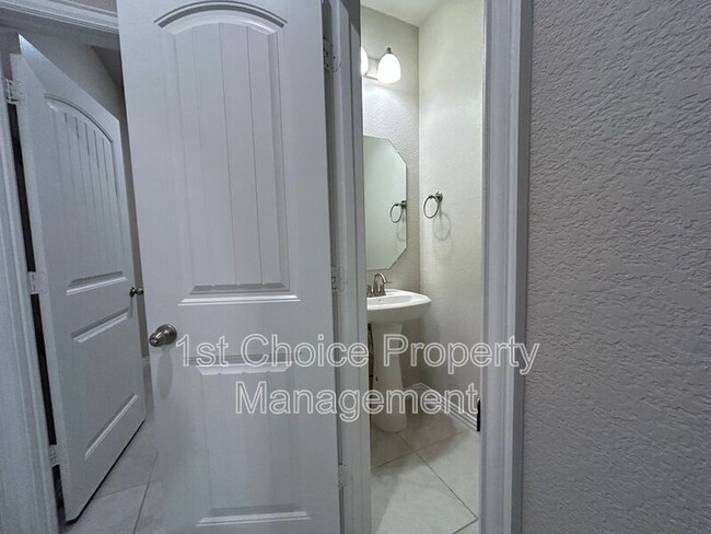 Building Photo - 7205 Tesoro Trl