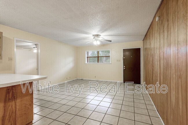 Building Photo - 120 McAdams Ln