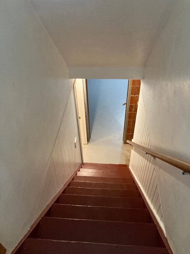 Building Photo - 4124 Lower Beaver Rd