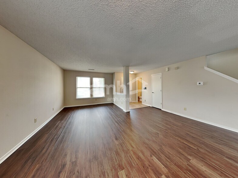 Building Photo - 12422 Rose Haven Dr
