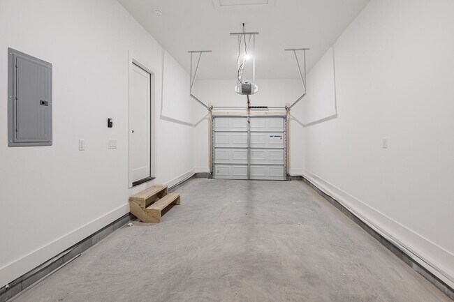 Building Photo - New Construction: 3 bed/2 bath Home in the Brentwood/Nippers Corner neighborhood, One Car Garage