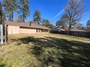 Building Photo - 16064 Holly St