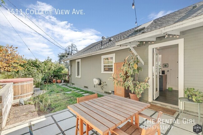 Building Photo - Bright & Breezy Eagle Rock Hideaway | 2 Be...