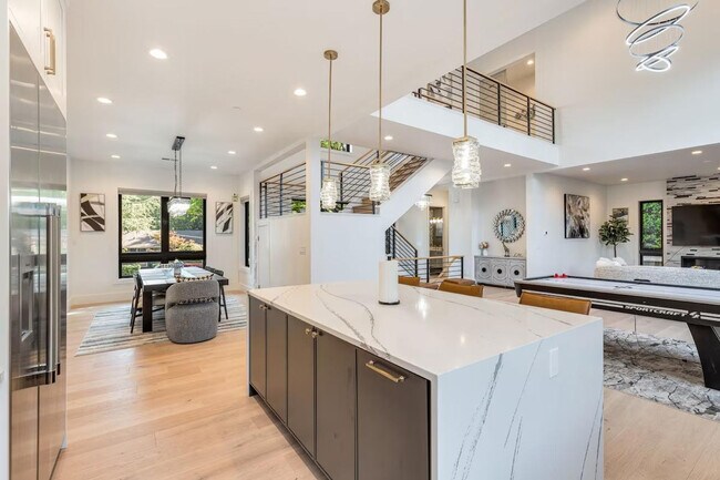 Building Photo - 115 110th Pl SE