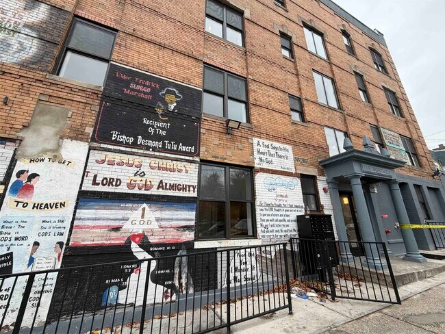 Building Photo - 103 Bostwick Ave