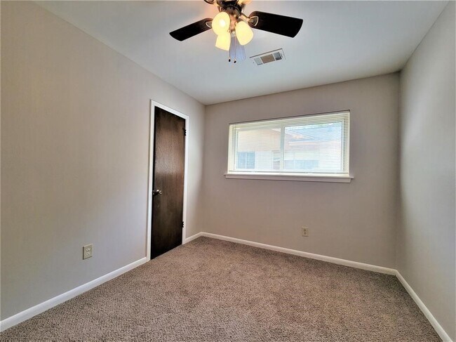 Building Photo - 2303 Oboe Trail