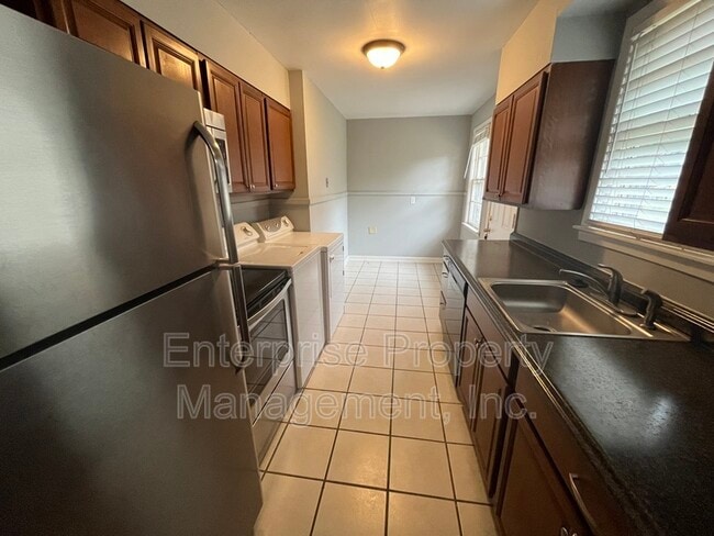 Building Photo - 1215 Mt Moriah Rd