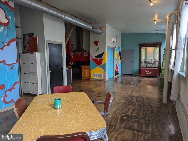 Building Photo - 2111 E Susquehanna Ave