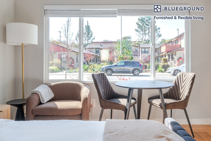 Building Photo - 1058 Noel Dr