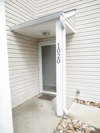 Building Photo - 2 BR, 1 BA Condo Military HWY & Indian Riv...