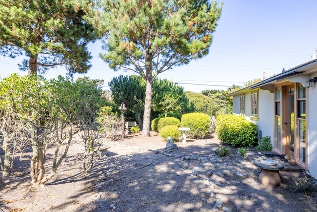 Building Photo - 969 Egan Ave