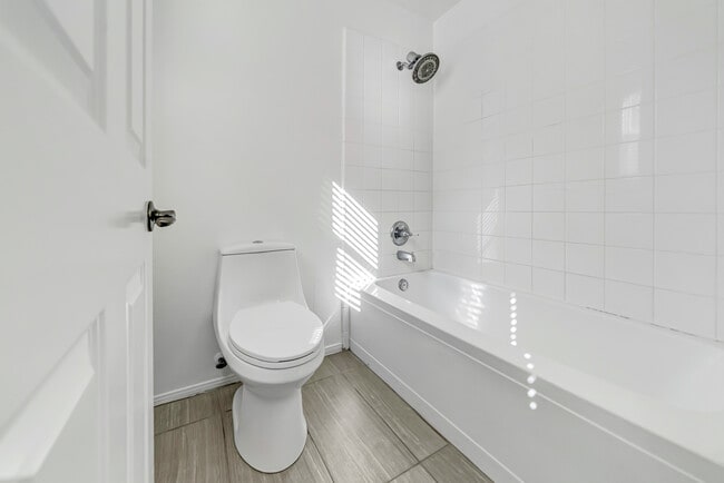 Building Photo - 17776 Sweetgum Ln