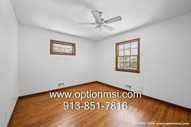 Building Photo - Comfort, Space & Style – Beautifully Updated Split-Level Home
