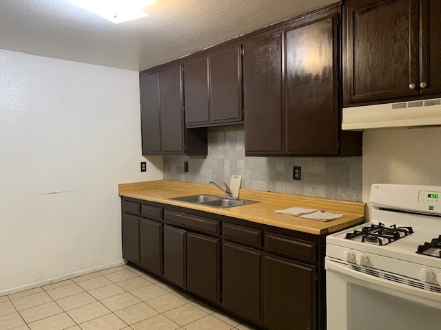 Kitchen - 220 N Hagar St