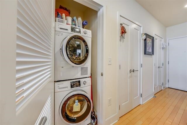 Building Photo - 1125 Maxwell Ln