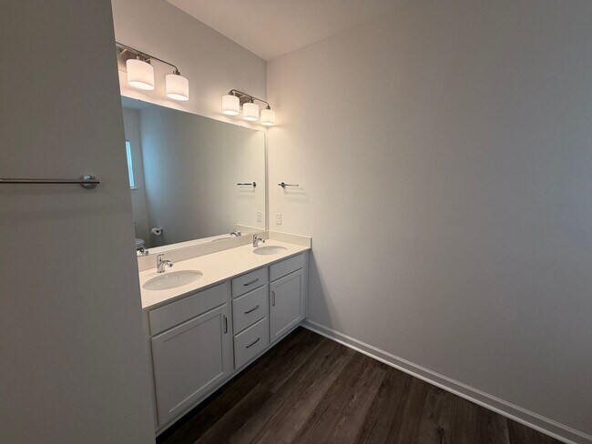 Building Photo - Beautiful 3 Bed 2 Bath New Construction Home in Shelbyville