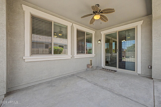 Building Photo - 3413 N Loma Vista
